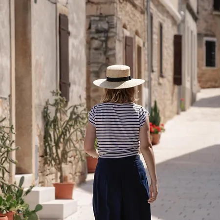 Mon Perin Castrum - Valentina * Bale