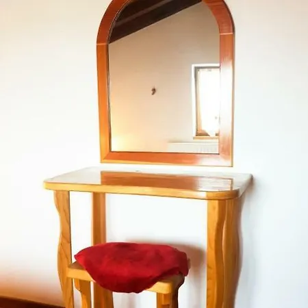 Mon Perin Castrum - Valentina *